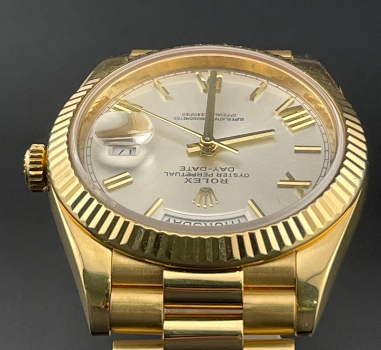 Rolex Day-date 40 40mm Silver Roman Dial