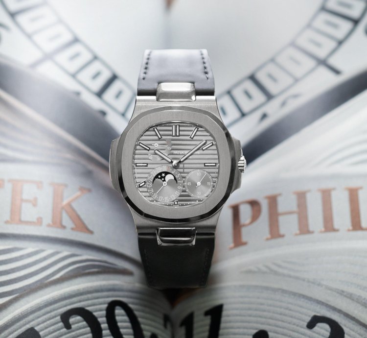 Patek Philippe Nautilus 5712g 2024 Full Set