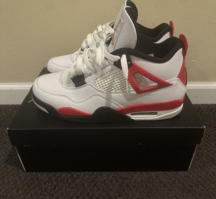 Air Jordan 4 Red Cement
