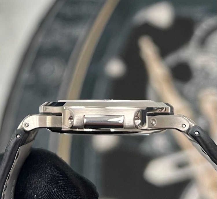 Patek Philippe Nautilus 5712g White Gold Moonphase