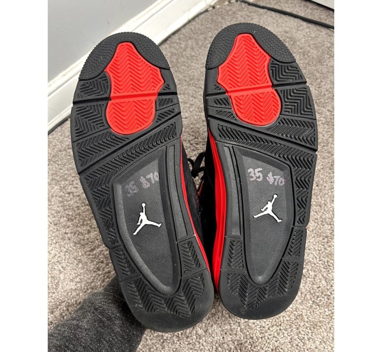 Air Jordan 4 Red Thunder Shoes