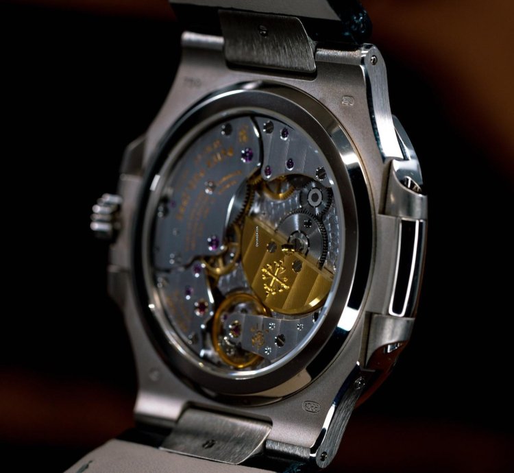 Patek Philippe Nautilus 5712g-001