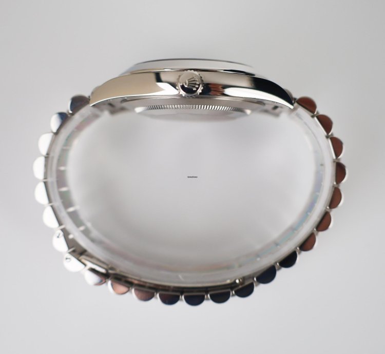 Rolex Day-date 40 40mm Smooth Bezel Platinum Ice Blue Baguette Diamond Dial Presidential Band