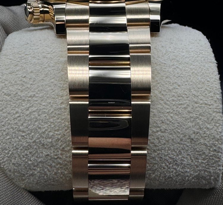 Rolex Daytona Cosmograph Daytona Black Index Dial Unworn