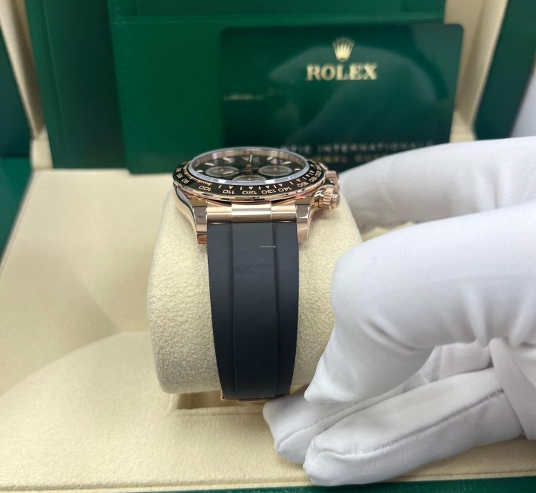 Rolex Daytona Cosmograph Daytona Black Sundust Index Dial Oysterflex Strap 126515ln