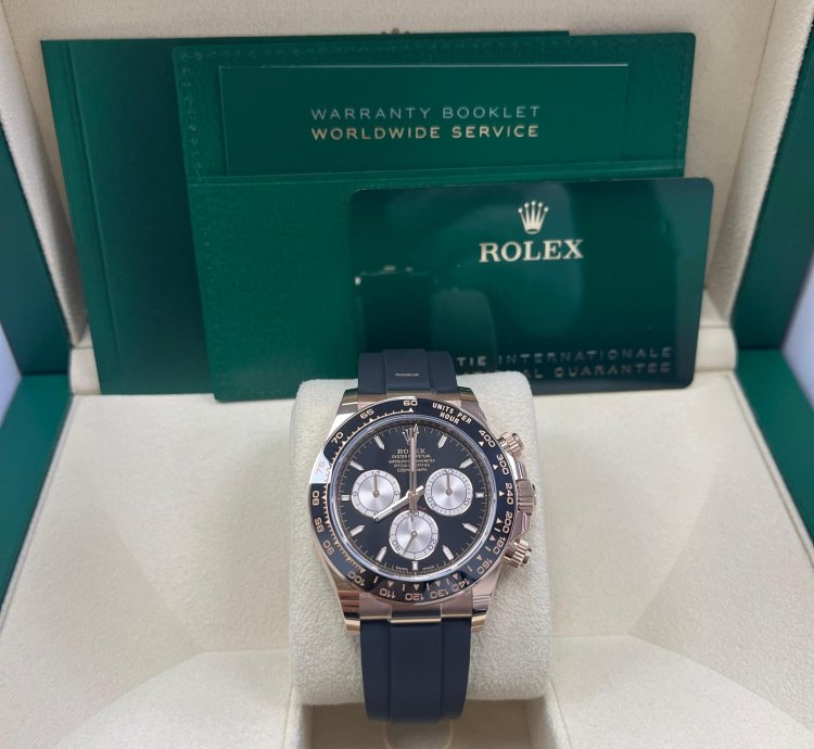 Rolex Daytona Cosmograph Daytona Black Sundust Index Dial Oysterflex Strap 126515ln