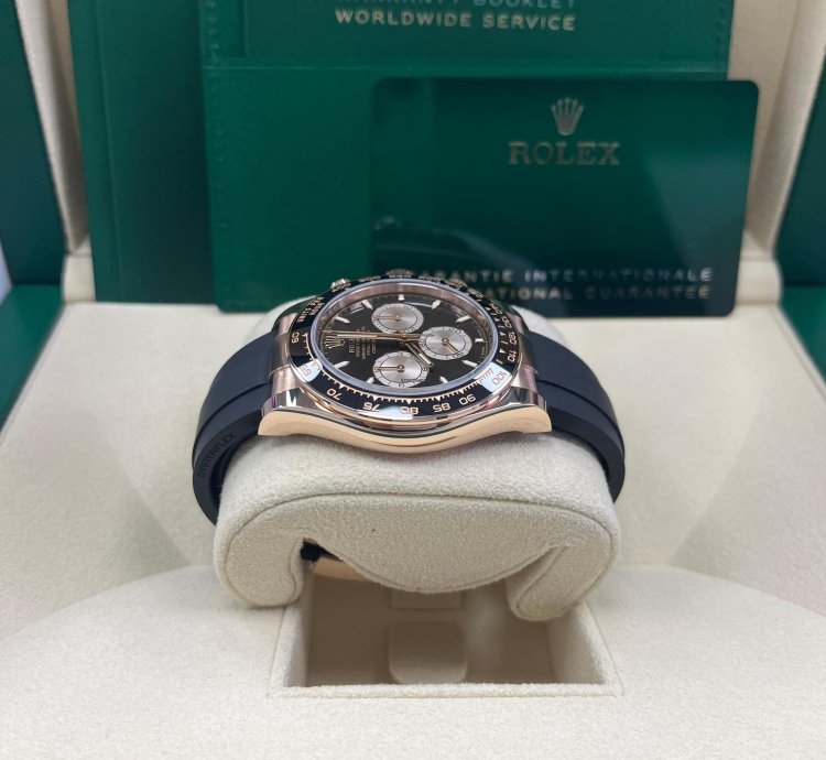 Rolex Daytona Cosmograph Daytona Black Sundust Index Dial Oysterflex Strap 126515ln