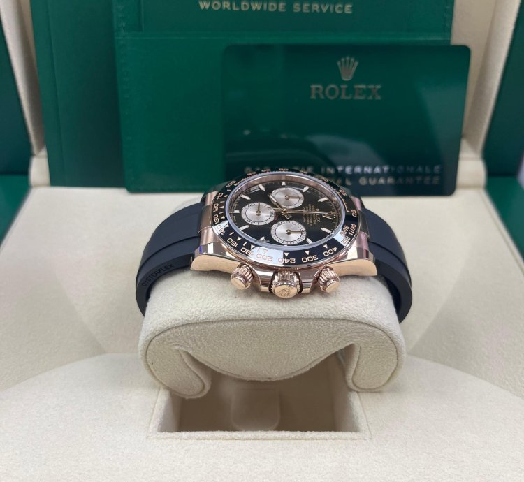 Rolex Daytona Cosmograph Daytona Black Sundust Index Dial Oysterflex Strap 126515ln