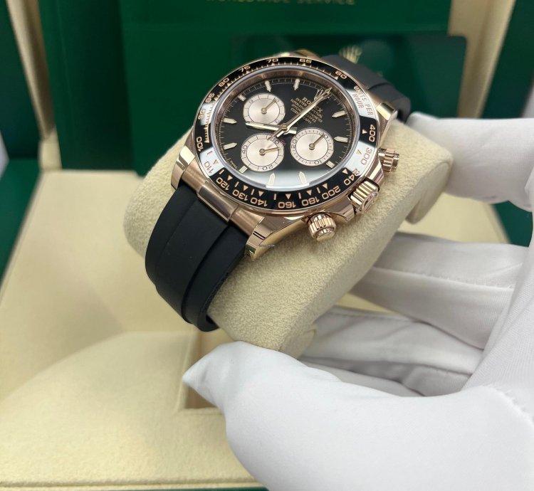 Rolex Daytona Cosmograph Daytona Black Sundust Index Dial Oysterflex Strap 126515ln
