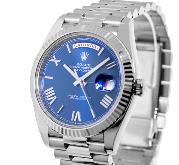 Rolex Day-date 40 40mm White Gold Blue Roman Dial President 228239