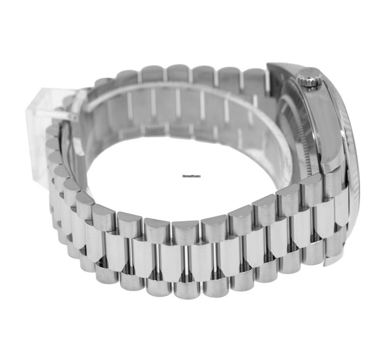 Rolex Day-date 40 40mm White Gold Blue Roman Dial President 228239