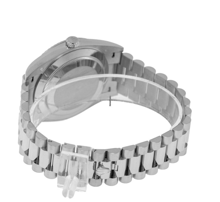 Rolex Day-date 40 40mm White Gold Blue Roman Dial President 228239