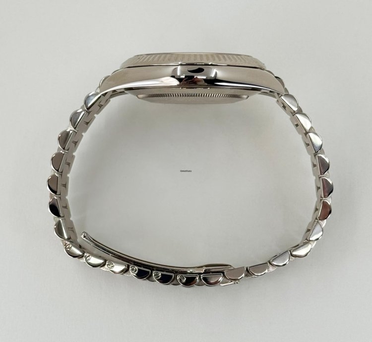 Rolex Day-date 40 40mm White Gold Fluted Bezel Meteorite Baguette Diamond Dial Presidential Band