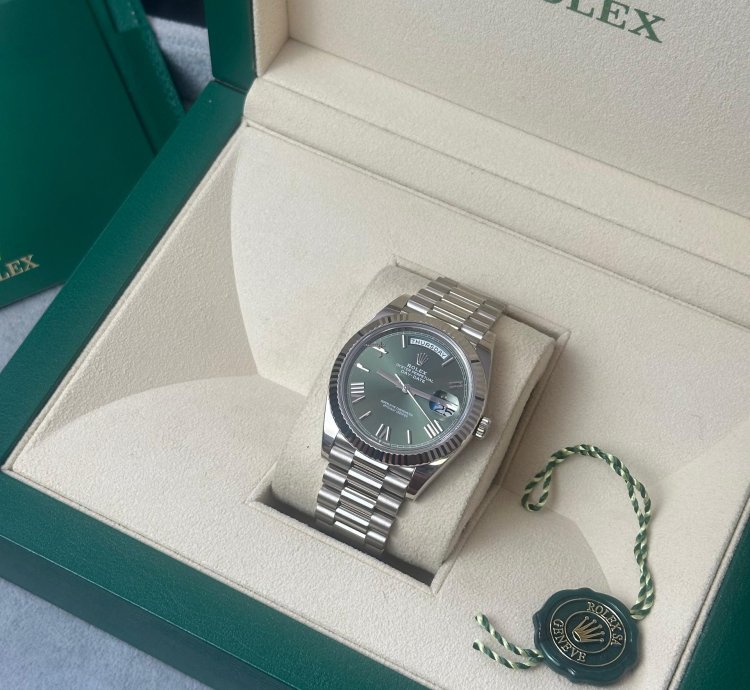 Rolex Day-date 40 40mm White Gold Olive Dial 2021