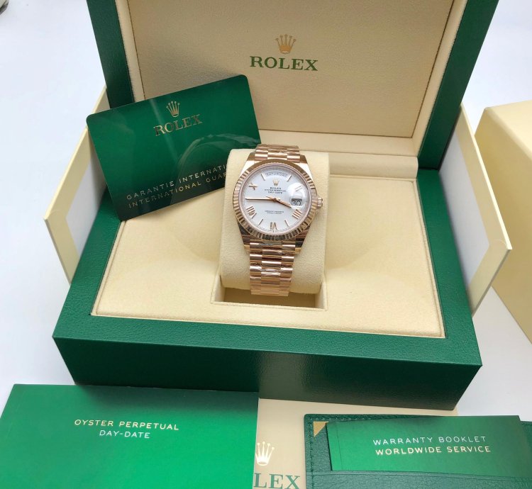 Rolex Day-date 40 40mm White Roman
