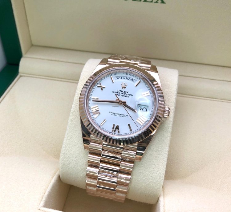 Rolex Day-date 40 40mm White Roman
