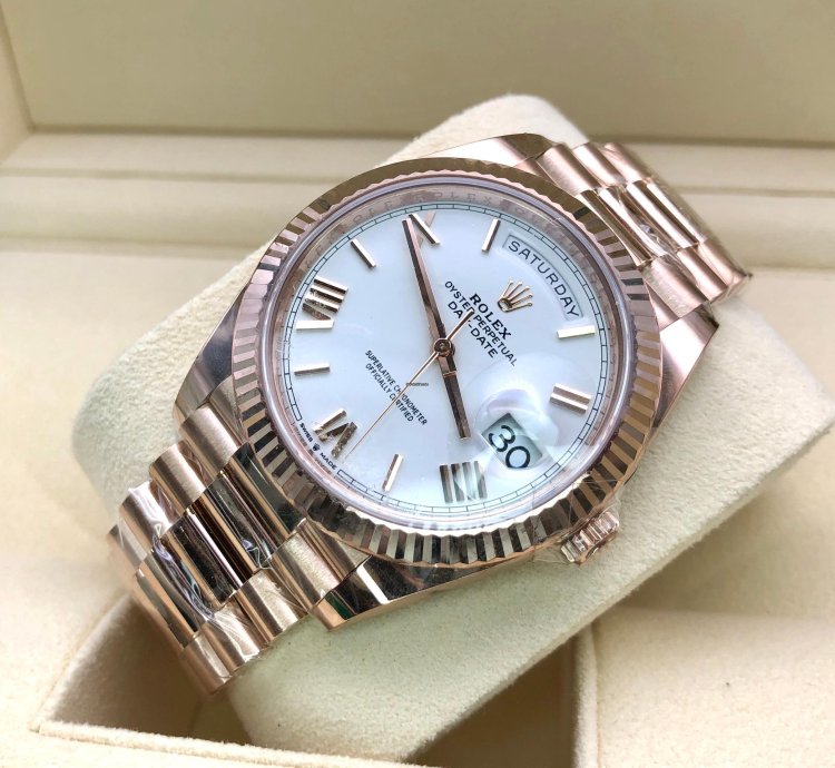 Rolex Day-date 40 40mm White Roman