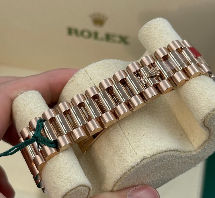 Rolex Day-date 40 40mm White Roman 2022
