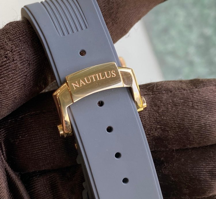 Patek Philippe Nautilus 5712r