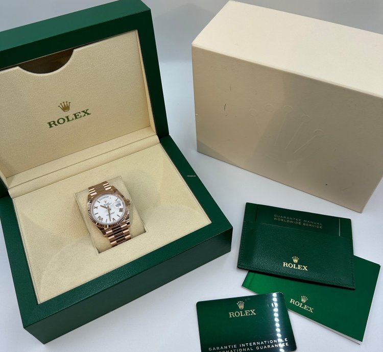Rolex Day-date 40 40mm White Roman 2022