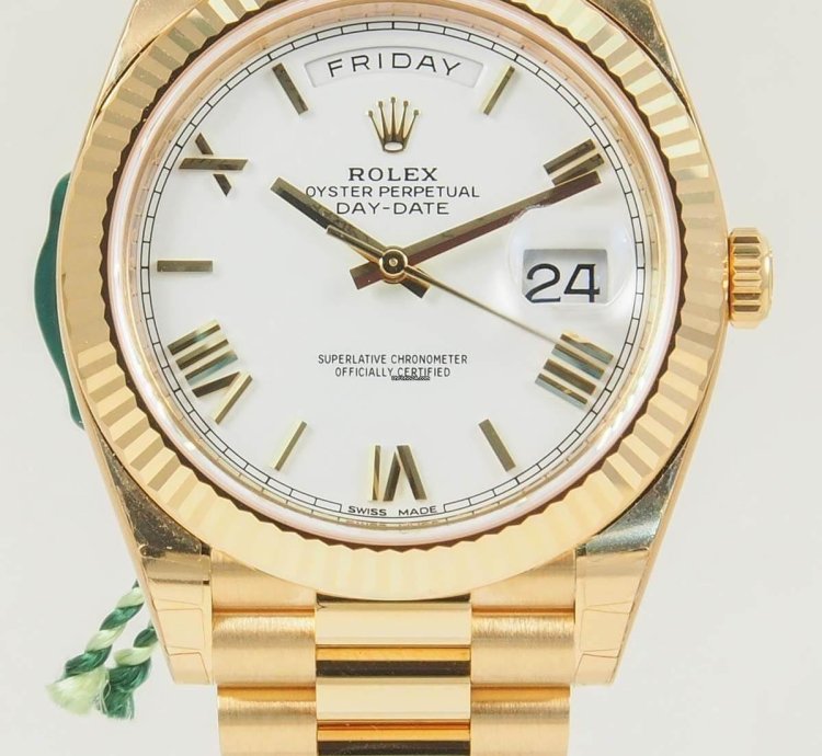 Rolex Day-date 40 40mm White Roman Dial 18k Yellow Gold President