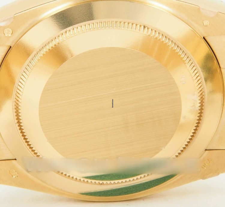 Rolex Day-date 40 40mm White Roman Dial 18k Yellow Gold President