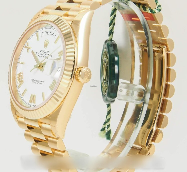 Rolex Day-date 40 40mm White Roman Dial 18k Yellow Gold President