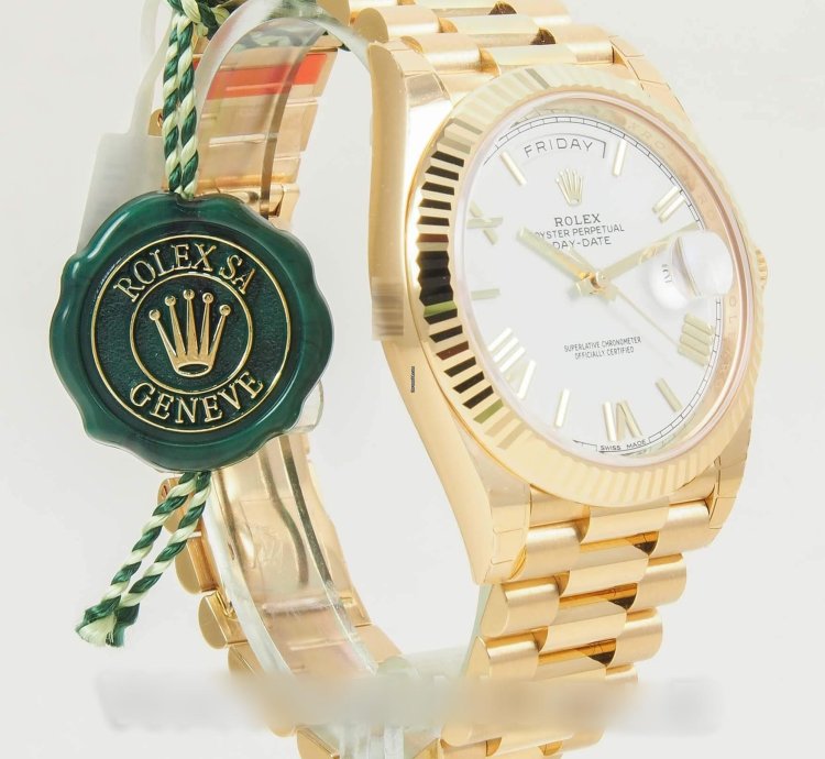 Rolex Day-date 40 40mm White Roman Dial 18k Yellow Gold President
