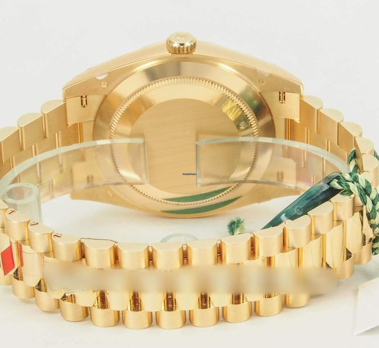 Rolex Day-date 40 40mm White Roman Dial 18k Yellow Gold President