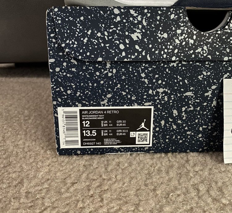 Air Jordan 4 Retro Midnight Navy