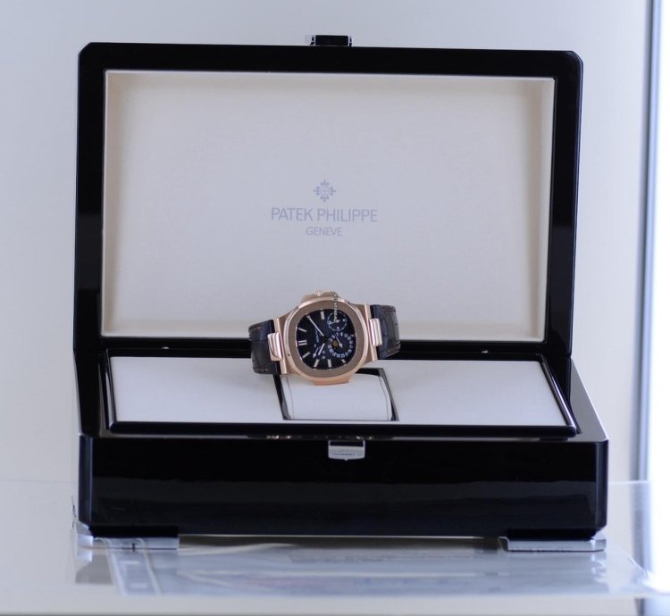 Patek Philippe Nautilus 5712r Moon 18k Ros Gold Power Reserve Cal 240 Ps 2017