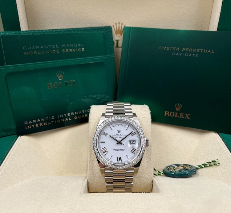 Rolex Day-date 40 40mm White Roman Dial White Gold Bracelet 228349rbr Unworn 2022