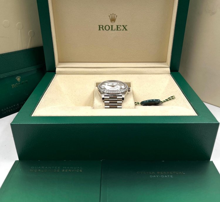 Rolex Day-date 40 40mm White Roman Dial White Gold Bracelet 228349rbr Unworn 2022