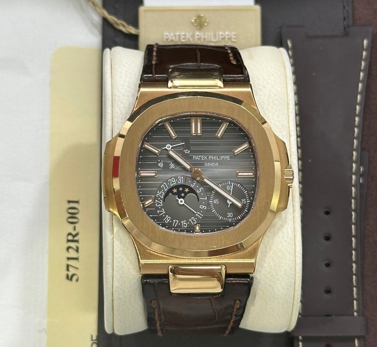 Patek Philippe Nautilus 5712r-001