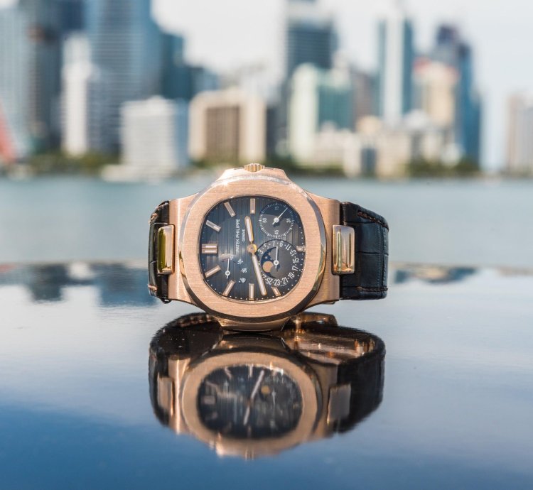 Patek Philippe Nautilus 5712r-001 Brown Dial