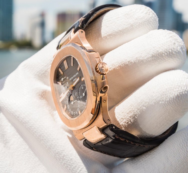 Patek Philippe Nautilus 5712r-001 Brown Dial