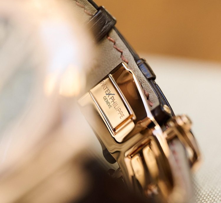 Patek Philippe Nautilus 5712r-001 Discontinued