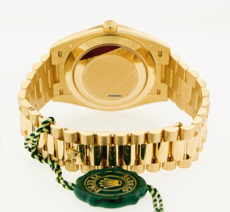 Rolex Day-date 40 40mm Yellow Gold Champagne Roman Dial Fluted Bezel 228238