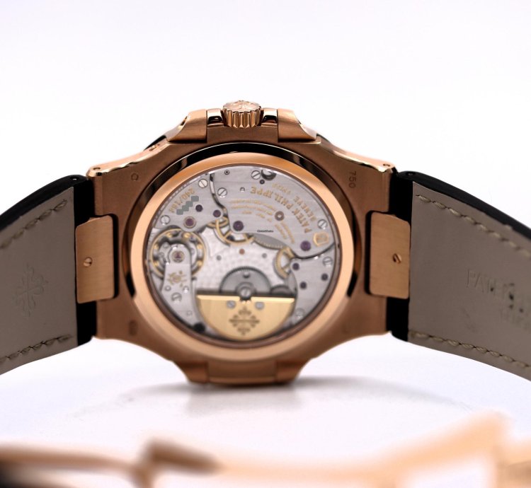 Patek Philippe Nautilus 5712r-001 Geneva Seal Full Set 2009