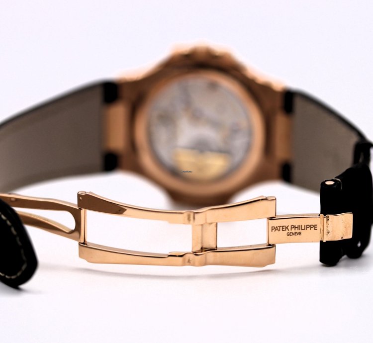 Patek Philippe Nautilus 5712r-001 Geneva Seal Full Set 2009