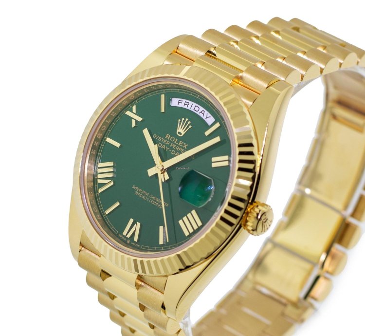 Rolex Day-date 40 40mm Yellow Gold Green Roman Dial Fluted Bezel 228238