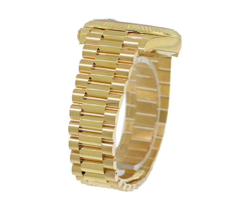 Rolex Day-date 40 40mm Yellow Gold Green Roman Dial Fluted Bezel 228238
