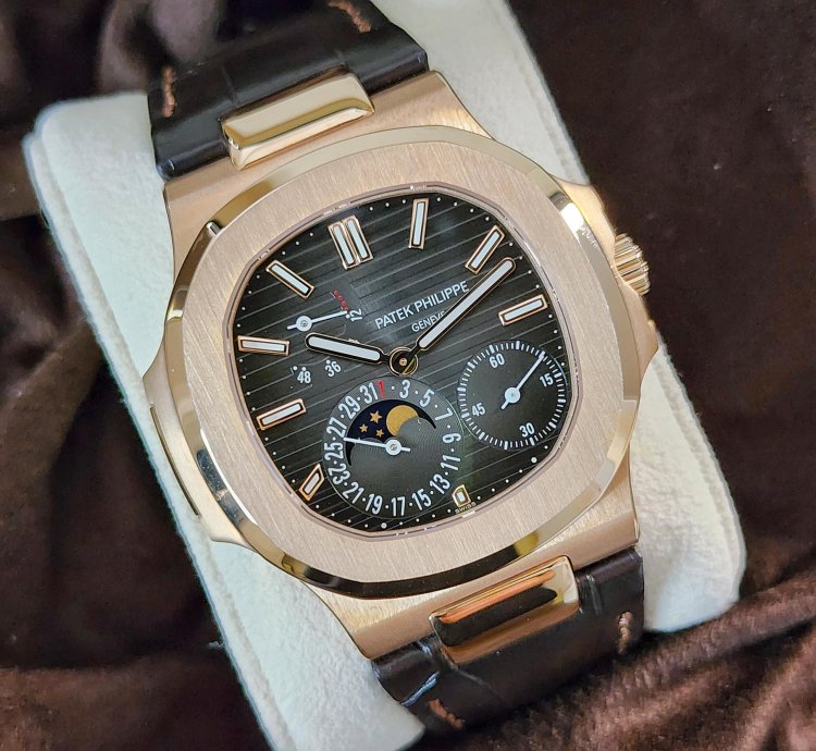 Patek Philippe Nautilus 5712r-001 New Unworn