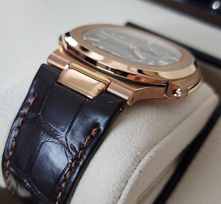 Patek Philippe Nautilus 5712r-001 New Unworn