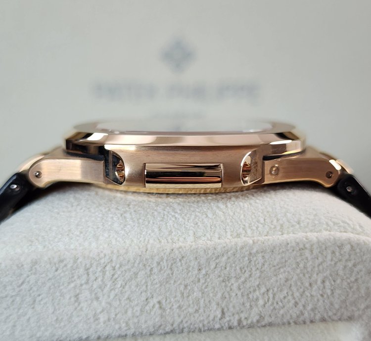 Patek Philippe Nautilus 5712r-001 New Unworn