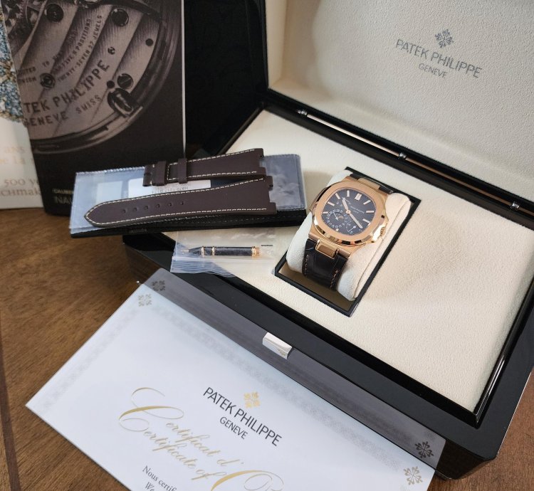 Patek Philippe Nautilus 5712r-001 New Unworn