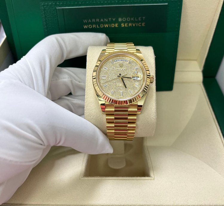 Rolex Day-date 40 40mm Yellow Gold Pave Dial 228238