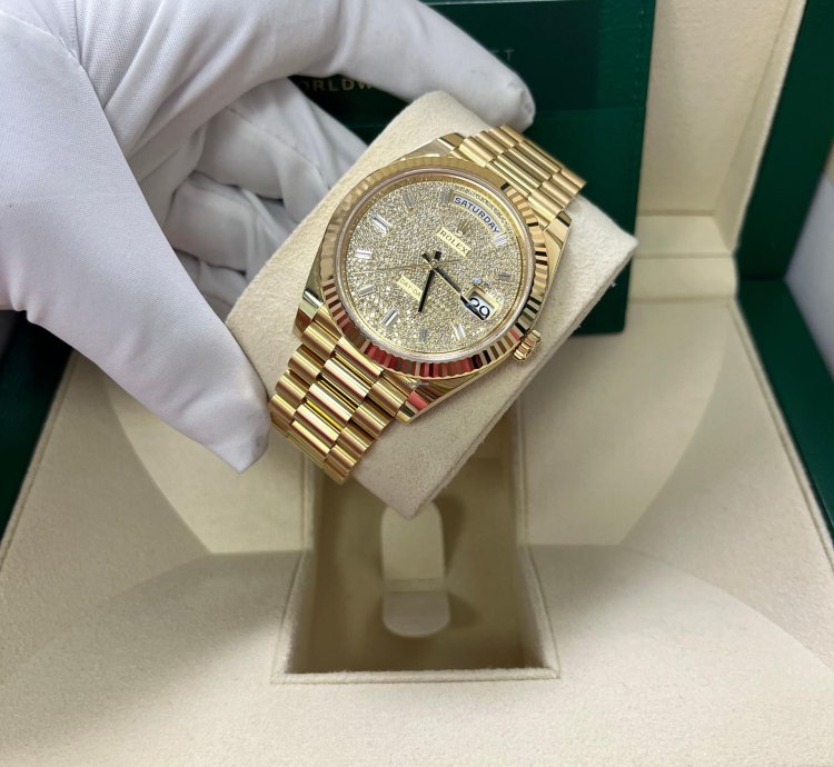 Rolex Day-date 40 40mm Yellow Gold Pave Dial 228238