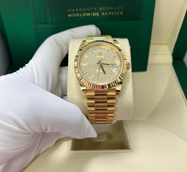 Rolex Day-date 40 40mm Yellow Gold Pave Dial 228238