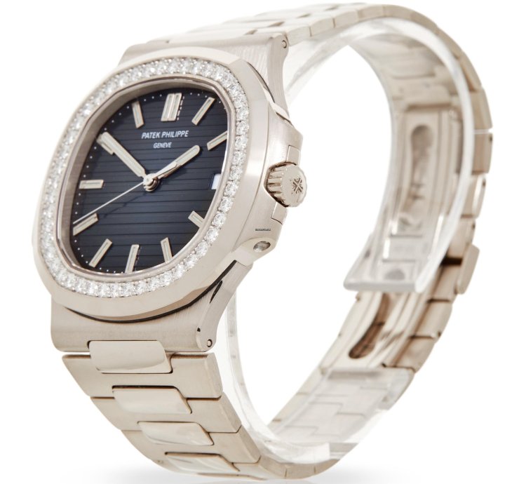 Patek Philippe Nautilus 5713 1g-001 White Gold - With Box - Service By Patek In 2023
